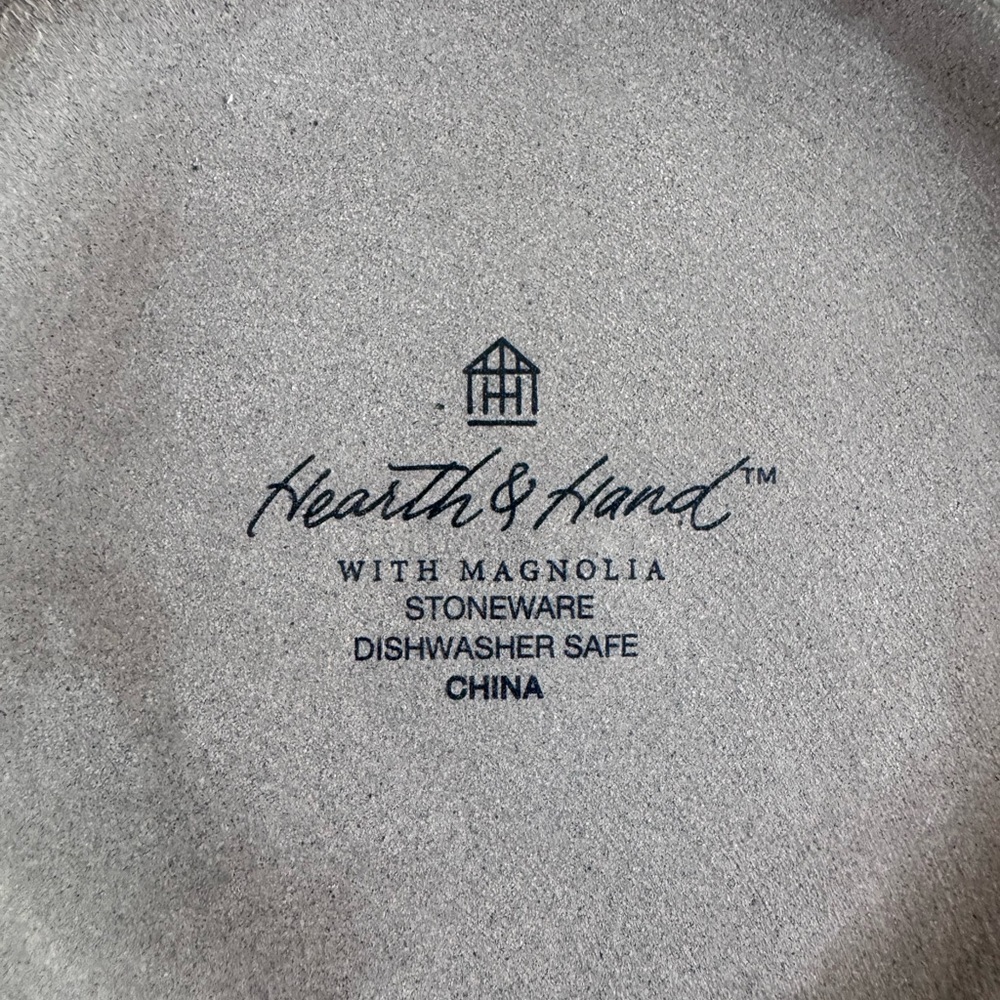 Hearth & Hand Stoneware Utensil Holder in cream - Picture 4 of 4